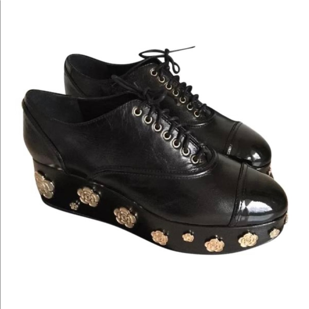 Camellia Lace Up Cap Toe Platforms Oxford Wedges